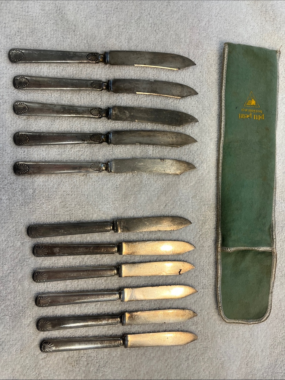 Rare Antique Wm.H. Rogers Plainfield NJ Silverplate knives- 12 DWT double shell